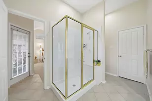 74 E Lakeridge Dr, The Woodlands, TX 77381 - Photo 28