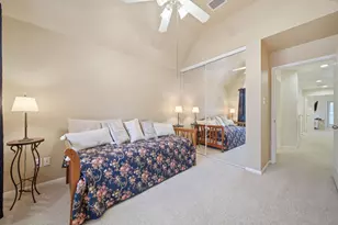 74 E Lakeridge Dr, The Woodlands, TX 77381 - Photo 12