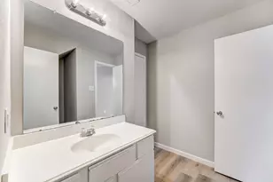 8038 Narrow Brook Way, Houston, TX 77016 - Photo 24