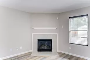 8038 Narrow Brook Way, Houston, TX 77016 - Photo 10