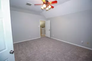 10407 Redwood Dr, Baytown, TX 77523 - Photo 16