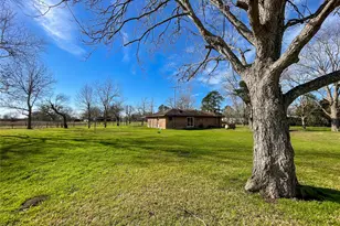 401 Anderson Rd, Cuero, TX 77954 - Photo 24