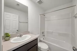 1710 Campos Ct, Conroe, TX 77301 - Photo 18