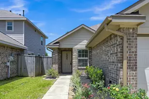 1710 Campos Ct, Conroe, TX 77301 - Photo 2
