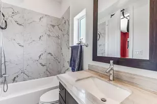 1243 W 15th 1/2 St, Houston, TX 77008 - Photo 32