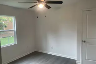 1072 Conklin St, Houston, TX 77088 - Photo 6