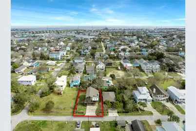 415 Narcissus Road, Clear Lake Shores, TX 77565 - Photo 2