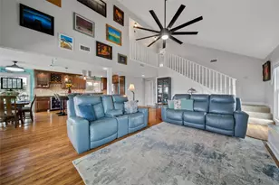 415 Narcissus Rd, Clear Lake Shores, TX 77565 - Photo 14