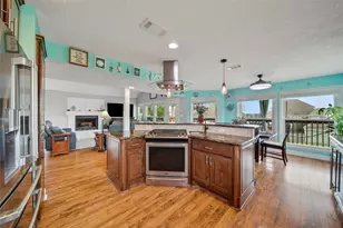 415 Narcissus Rd, Clear Lake Shores, TX 77565 - Photo 10