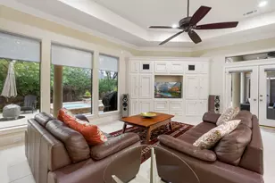 326 S Silvershire Cir, The Woodlands, TX 77381 - Photo 18
