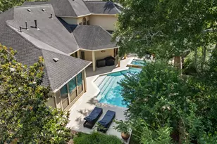 326 S Silvershire Cir, The Woodlands, TX 77381 - Photo 2