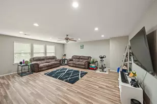163 Meadow Valley Dr, Conroe, TX 77384 - Photo 18