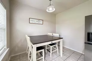 3041 Boxwood Springs Ln, Dickinson, TX 77539 - Photo 4
