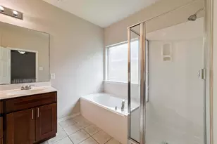 3041 Boxwood Springs Ln, Dickinson, TX 77539 - Photo 18
