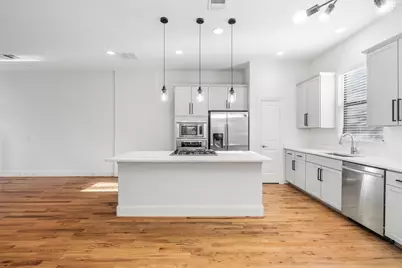 5209 Schuler Street #D, Houston, TX 77007 - Photo 14