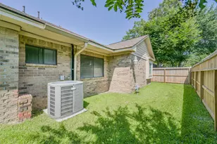 210 Mill Trail Dr, Sugar Land, TX 77498 - Photo 28