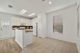 2911 Hackamore Hollow Ln, Houston, TX 77014 - Photo 14