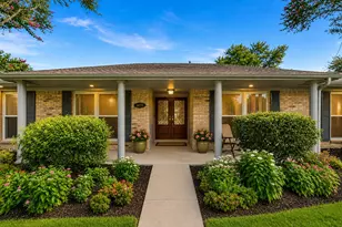 5626 Hummingbird St, Houston, TX 77096 - Photo 2