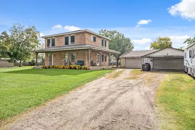 4612 17th Street, Bacliff, TX 77518 - Photo 2