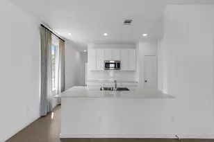 12 Robin Ct, Angleton, TX 77515 - Photo 26