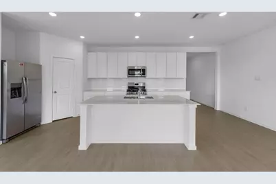 12 Robin Court, Angleton, TX 77515 - Photo 8