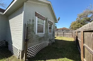 742 27th St, San Leon, TX 77539 - Photo 20