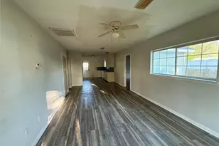 742 27th St, San Leon, TX 77539 - Photo 2