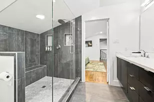 109 Bryan St, Houston, TX 77011 - Photo 26