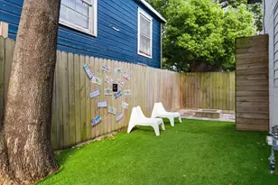109 Bryan St, Houston, TX 77011 - Photo 4
