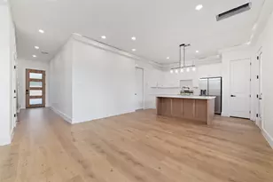 5811 Outer Banks St, Houston, TX 77091 - Photo 8