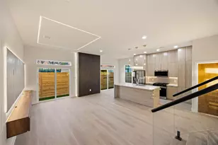 2021 Wilburforce Street W, Houston, TX 77091 - Photo 8