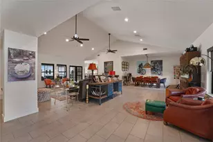 1124 Bowie St, Columbus, TX 78934 - Photo 10
