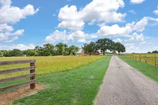 28792 Waller Gladish Rd, Waller, TX 77484 - Photo 2