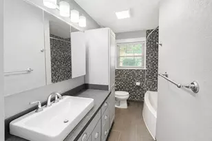5902 Arboles Dr, Houston, TX 77035 - Photo 16