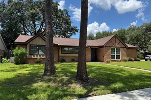 5902 Arboles Dr, Houston, TX 77035 - Photo 2