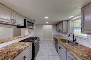 21043 Settlers Valley Dr, Katy, TX 77449 - Photo 4