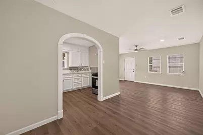 5140 Polk St, Houston, TX 77023 - Photo 12