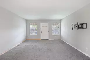 9015 Gaylord Dr, Houston, TX 77024 - Photo 2