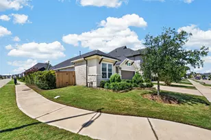 31807 Pecan Mdw Ln, Fulshear, TX 77441 - Photo 2