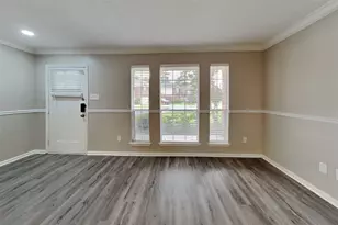 21884 Whispering Forest Dr, Kingwood, TX 77339 - Photo 2