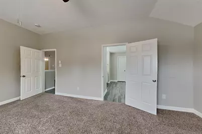 21884 Whispering Forest Drive, Kingwood, TX 77339 - Photo 6