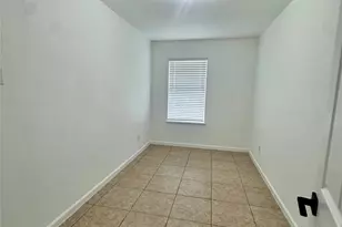 6206 Iron Rock St, Houston, TX 77087 - Photo 10