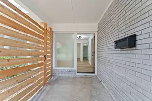 5722 W Bellfort Ave, Houston, TX 77035 - Photo 8