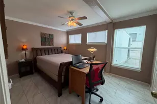 2808 Columbia St, Houston, TX 77008 - Photo 2
