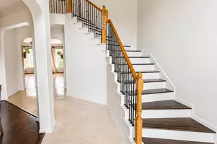 822 Floriencia St, Sugar Land, TX 77479 - Photo 2