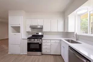 7706 Marinette Dr, Houston, TX 77074 - Photo 2