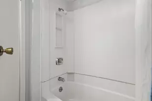 6300 Seawall Blvd, Galveston, TX 77551 - Photo 12