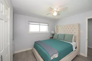 7600 Seawall Blvd, Galveston, TX 77551 - Photo 16