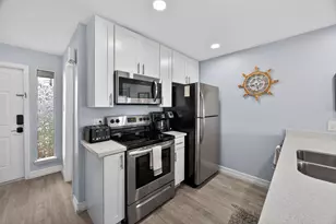 7600 Seawall Blvd, Galveston, TX 77551 - Photo 16