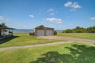 1730 Hillcrest St, Baytown, TX 77520 - Photo 36